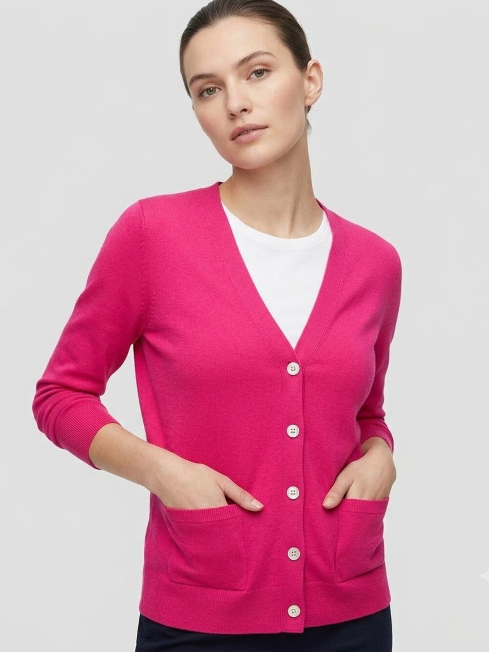 Banana Republic V-Neck Button Cardigan in Bright Pink size medium
